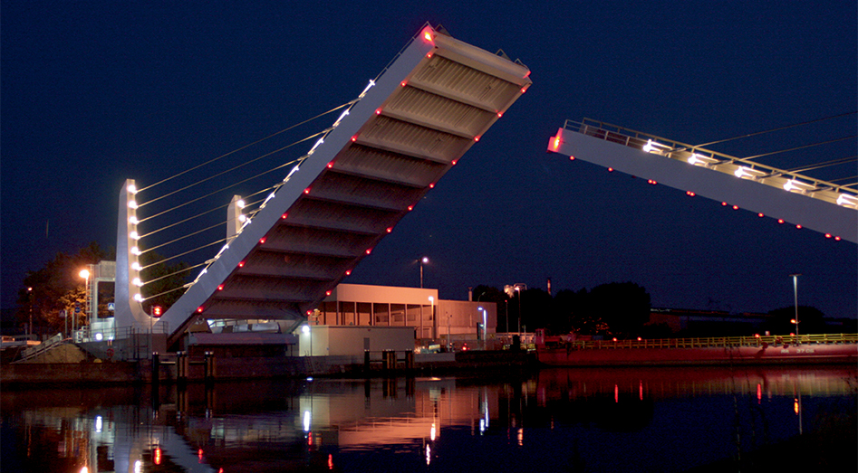 Ponte Mobile sul canale Candiano di Ravenna